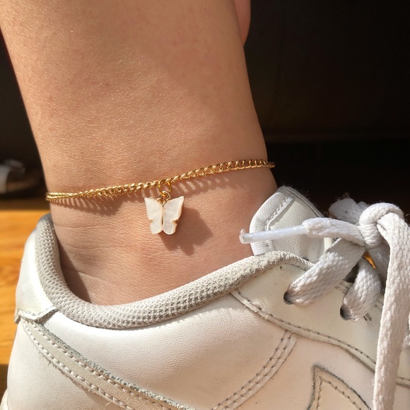 Brandy Melville Jewelry - Gold Curb Chain White Butterfly Chain Anklet